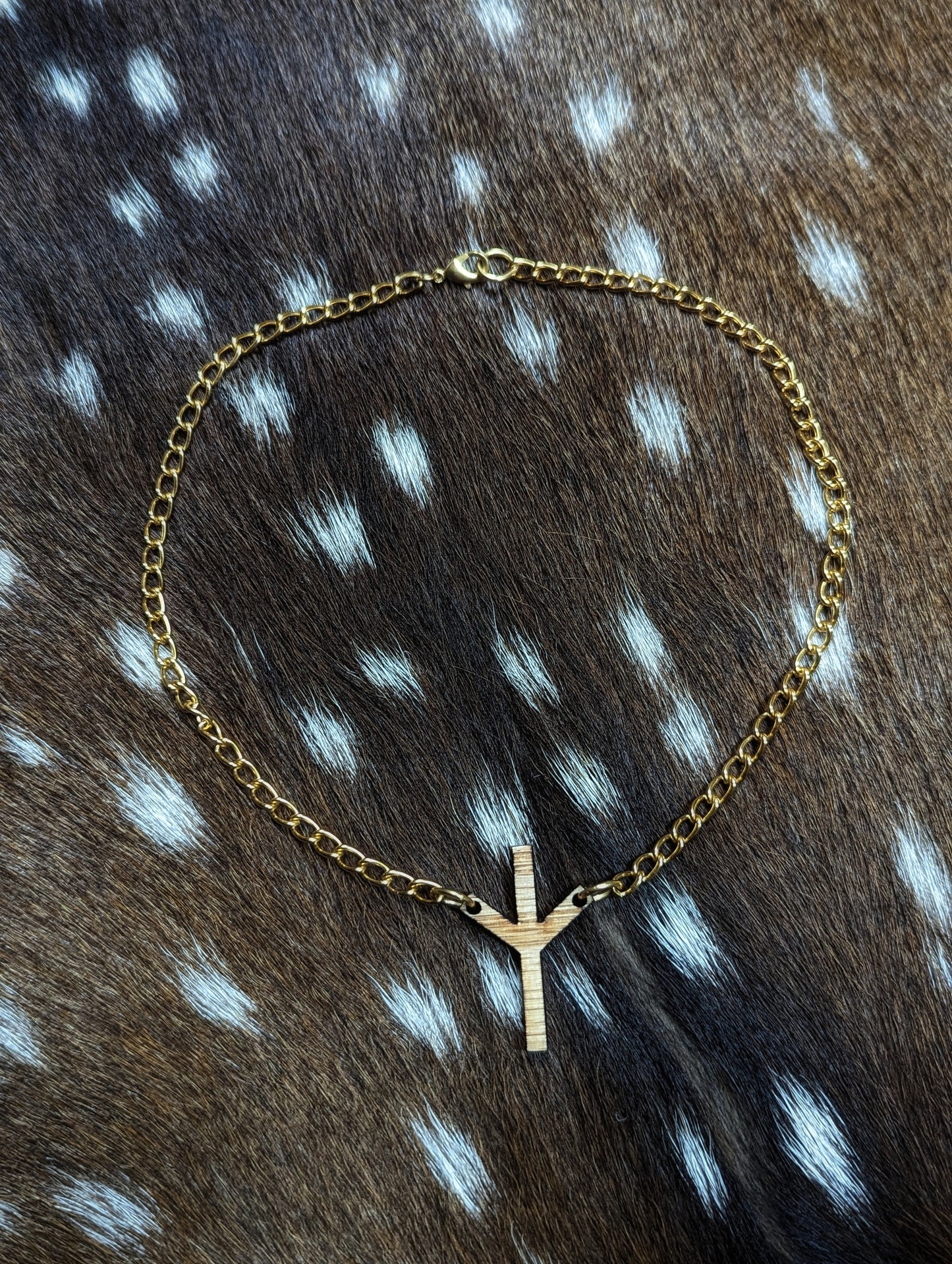 Oak Algiz Pendant on 16 Inch 10k Gold Plate Chain
