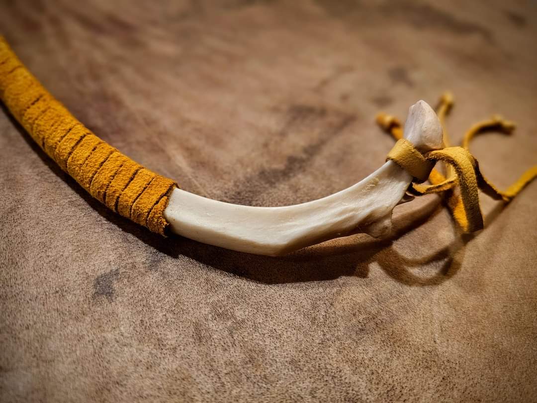 20" Natural Elk Hide Drum | Elk Rib Beater | Shaman Drum | Rawhide Drum