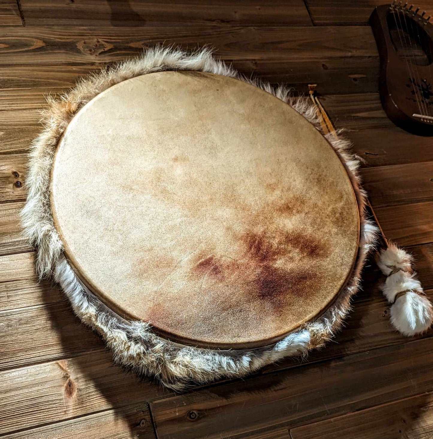 20 Inch Natural Elk Skin Drum With Coyote Fur and Alder Wood Rabbit Fur Beater