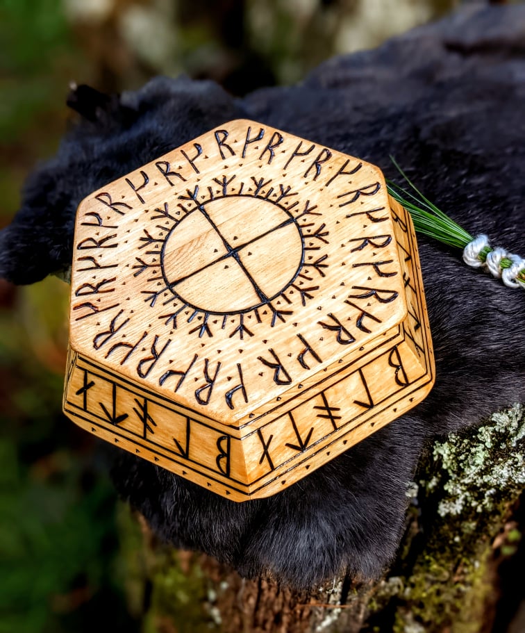 Blotjarl Hlautboli Norse Pagan Altar Bowl Offering Plate Blot Bowl Runes + Incantations