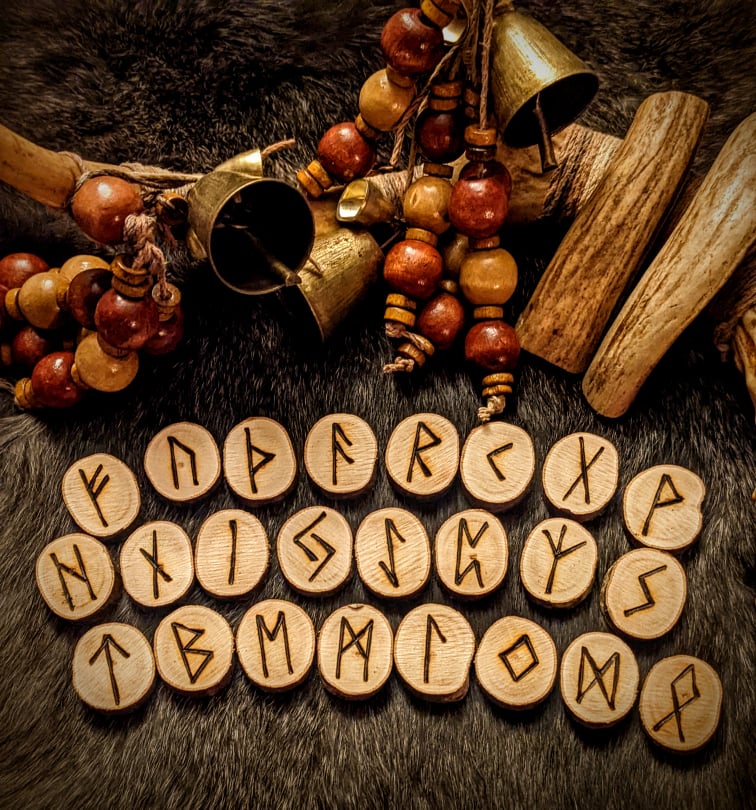 Set of 24 Alder Wood Elder Futhark Runes | Natural Branch