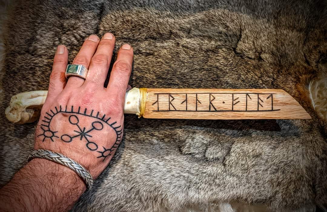 Cermonial Oak & Deer Bone Ritual Gift Seax