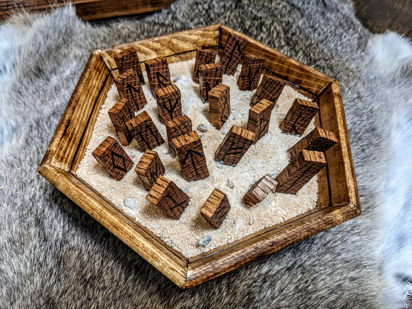 Red Oak Rune Sticks Jormungandr Sand Tray Nornir Blind Pull Rune Set