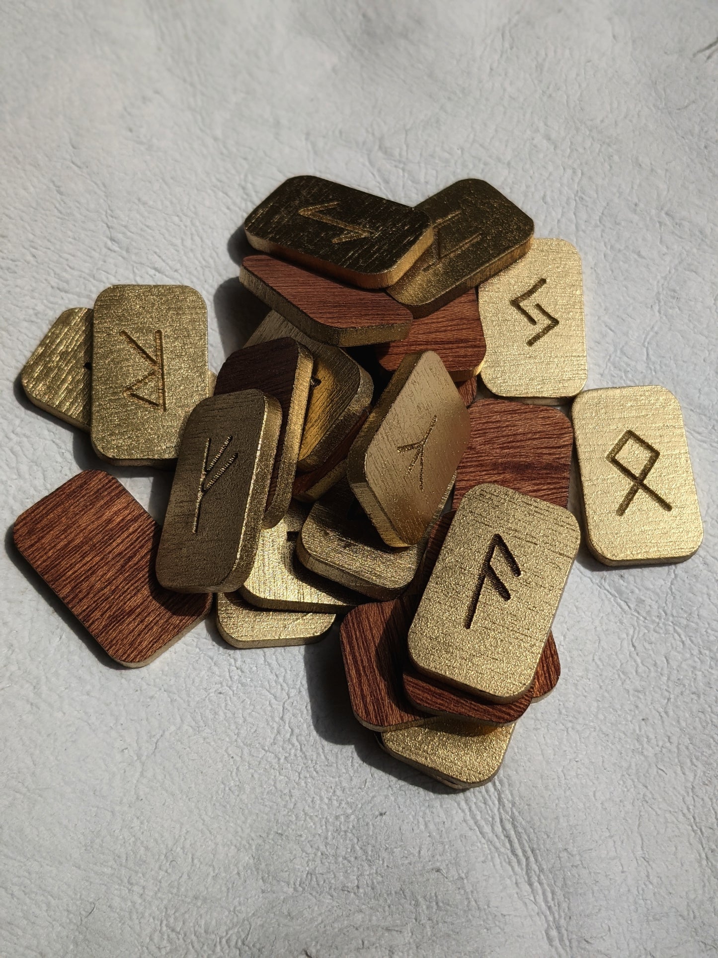 Gold Lacquer Mahogany Elder Futhark Rune Set 24 Runes Norse Pagan With Bag