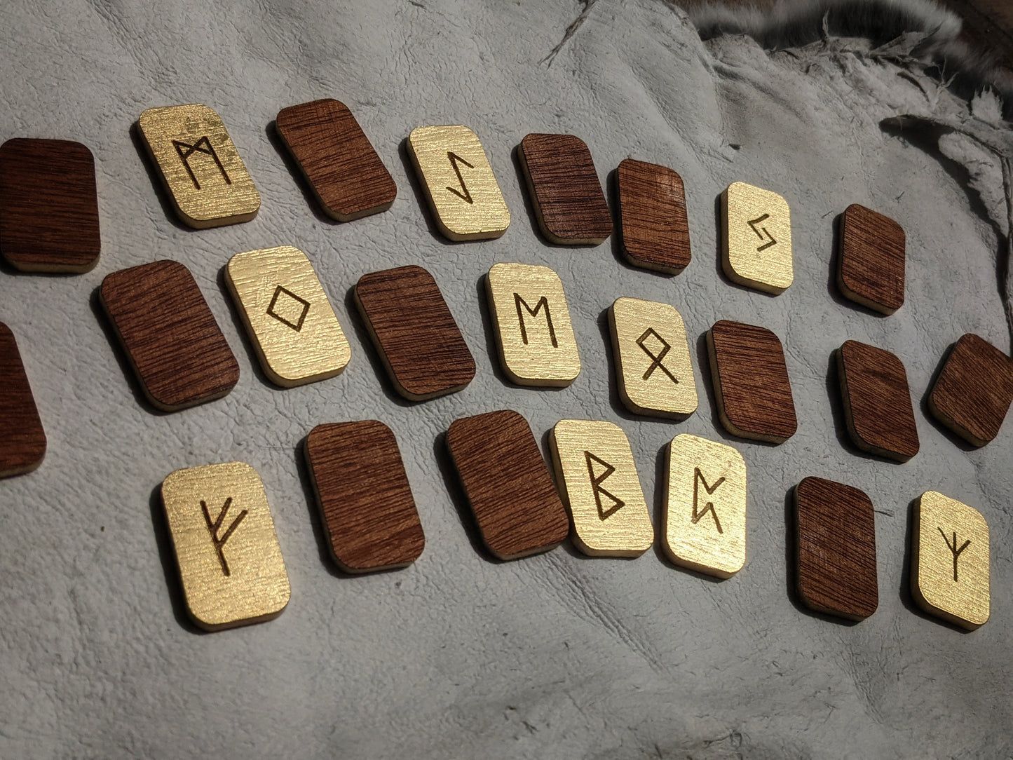 Gold Lacquer Mahogany Elder Futhark Rune Set 24 Runes Norse Pagan With Bag