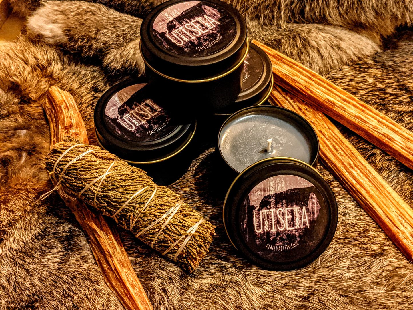 Utiseta 4oz Black Tin Candle | Wet Stone + Soil