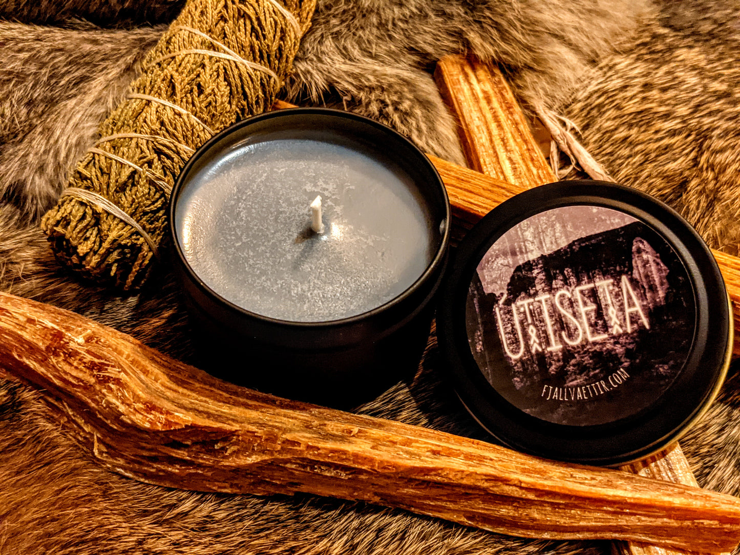 Utiseta 4oz Black Tin Candle | Wet Stone + Soil
