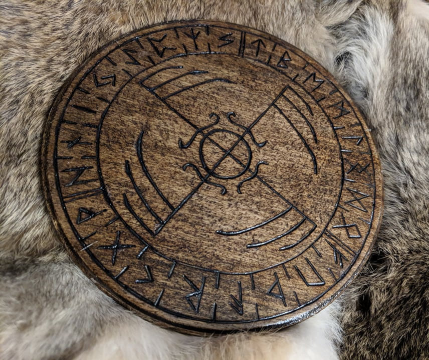 Ginfaxi Altar Plate Heathen Asatru Norse Pagan Religious Decor Pine Wood Elder Futhark Alphabet Runes Active Icelandic Magic Stave