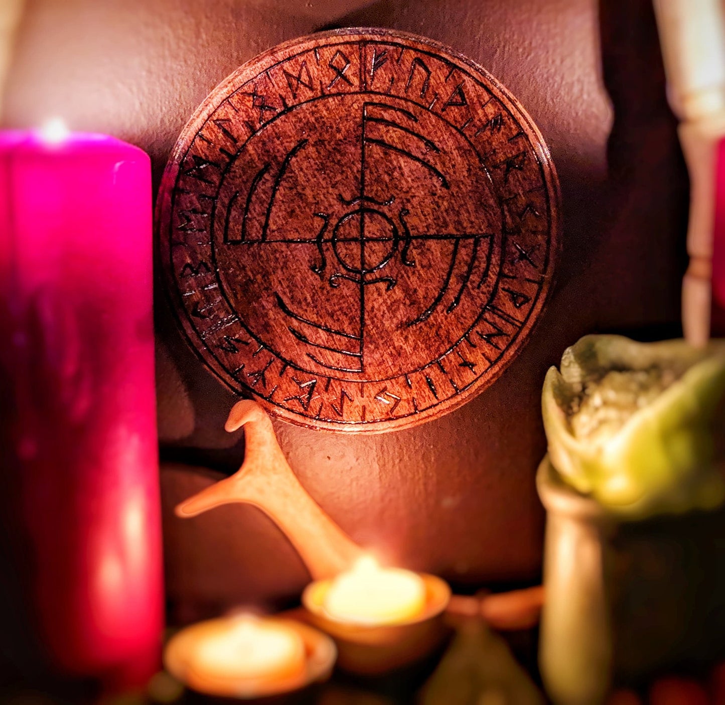 Ginfaxi Altar Plate Heathen Asatru Norse Pagan Religious Decor Pine Wood Elder Futhark Alphabet Runes Active Icelandic Magic Stave