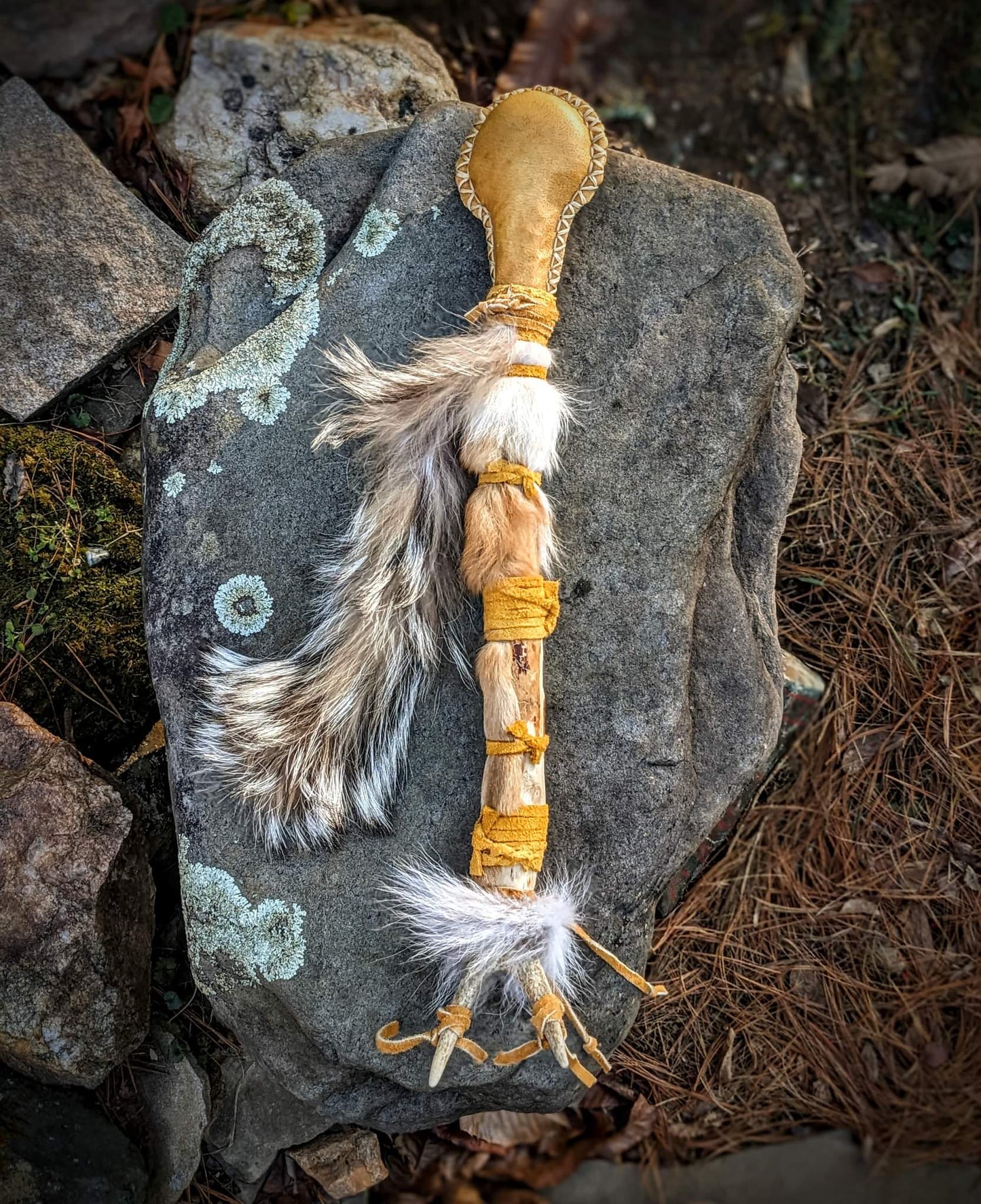20 Inch Bison Drum With Guldbjörn 'Golden Bear' Shaman Rattle | Bear Hide | Coyote Fur | Deer Antler
