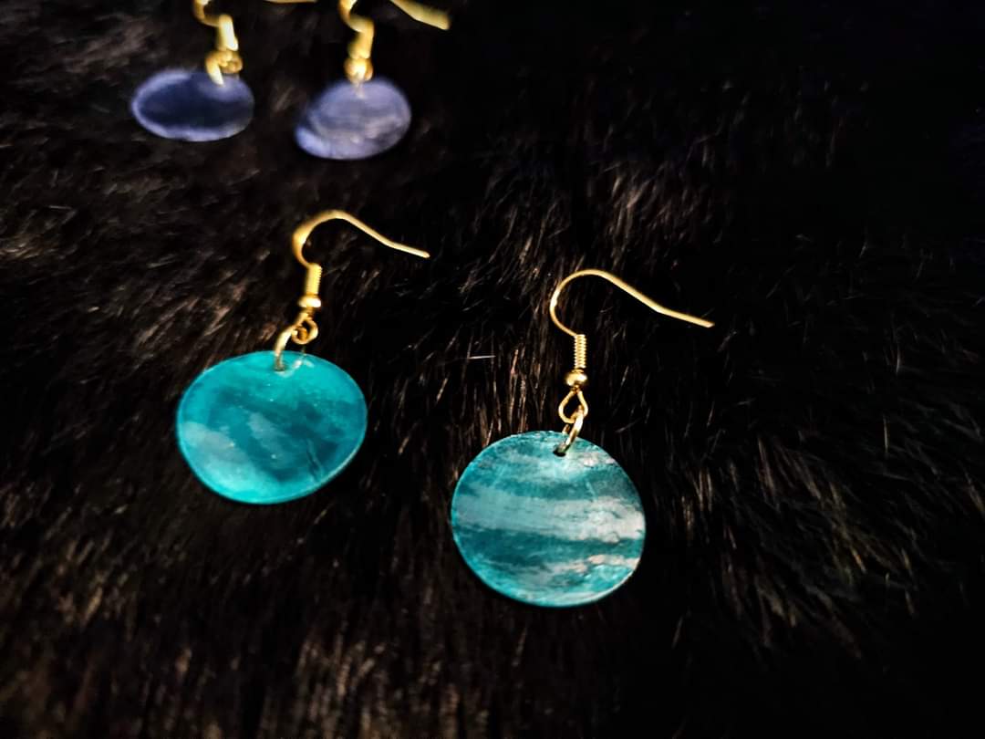 Round Shell Earrings | Natural Iridescent Jewelry