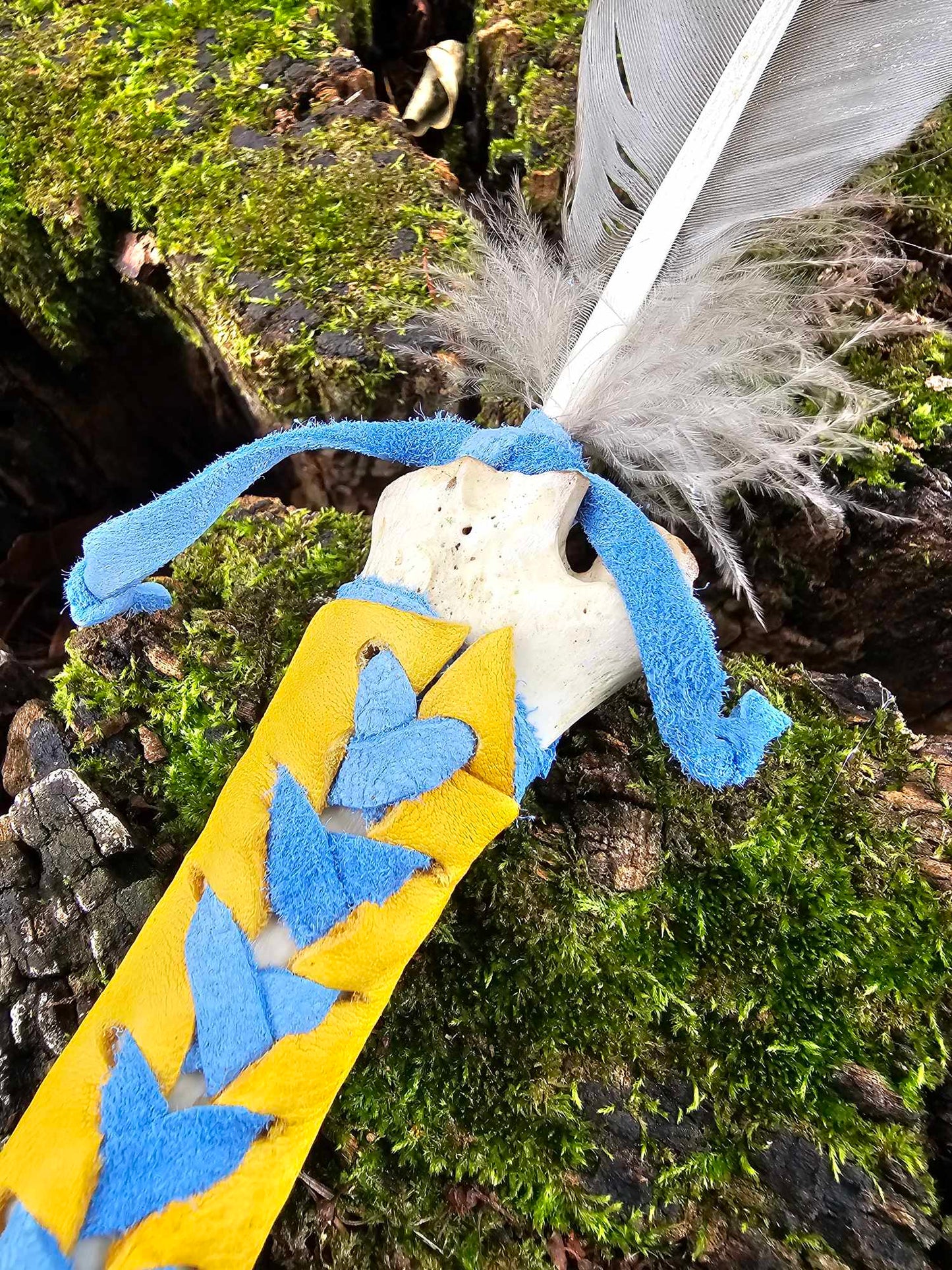 Deer bone Smudge Fan with Turkey feather, Elk Leather, Blue-Dyed Buckskin