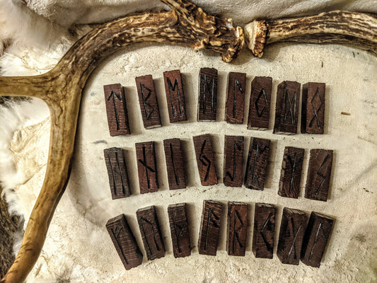 Red Oak Elder Futhark Norse Runes Wood Rune Set